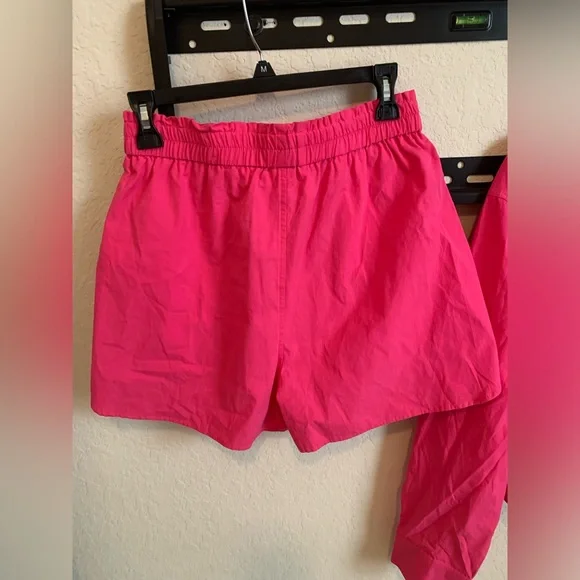 NWOT- Hot Pink Matching Shirt and Shorts Set - Picture 4 of 11
